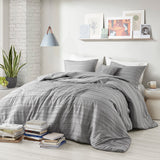 Intelligent Design Oliver Modern/Contemporary Cationic Dyed Clip Jacquard Comforter Set with Throw Pillow ID10-2301 Gray