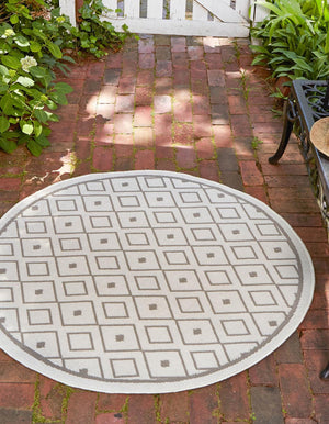 Unique Loom Outdoor Trellis Kafes Machine Made Geometric Rug Ivory, Gray 7' 1" x 7' 1"