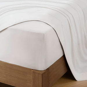 English Elm 4-piece Cal King Stretch Jersey Sheet Set Moisture Wicking Cooling Nylon Spandex Blend White B035P437415