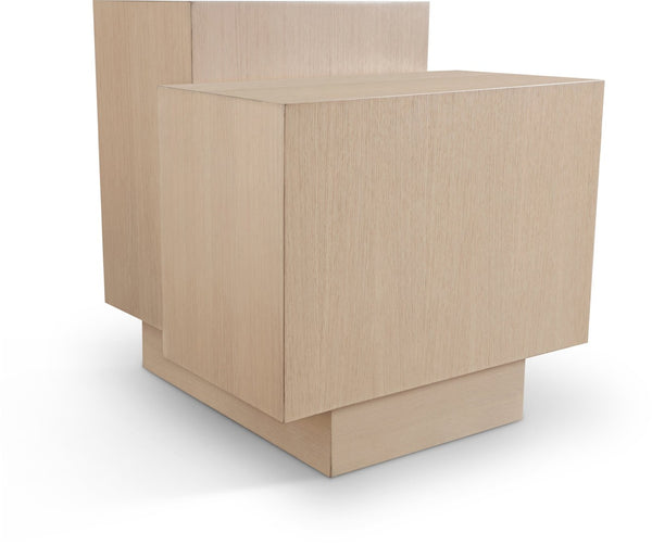 Meridian Furniture Mateo Art Deco End Table with Oak Veneer Staggered Multi-tier Design for Living Rooms Natural 256Natural-ET