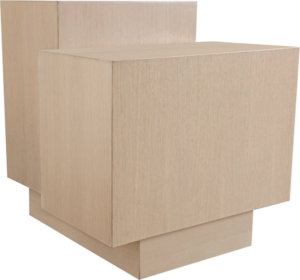 Meridian Furniture Mateo Art Deco End Table with Oak Veneer Staggered Multi-tier Design for Living Rooms Natural 256Natural-ET