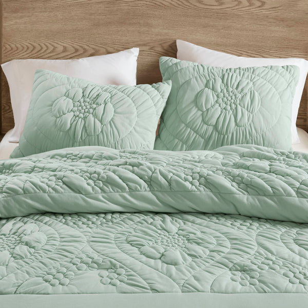 English Elm 2-Piece Twin Comforter Set with Soft Poly Jersey Face and Plush Poly Fill for Cozy Bedrooms Sage 13.78 L x 17.72 W x 6.69 H B035P408220
