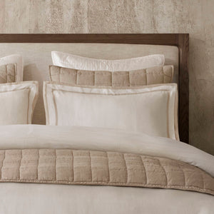 English Elm 3-Piece Queen Coverlet Set Matelassé Elegance with Two Shams — Soft Polyester-Rayon Texture, Durable Comfort Beige+White 6.15 L x 14.37 W x 12.6 H B035P381309