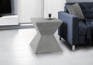 English Elm Accent Side Table Grey Wood Grain Magnesium Oxide Build for Indoor Outdoor Use B2710P461682