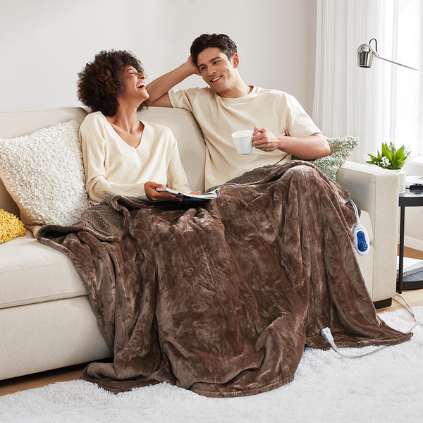 JLA Home Beautyrest - Throw Beautyrest Heated Oversized Microlight Reverse-to-Berber Throw with Secure Comfort Tech, Low EMF, 5-Year Warranty Brown BR54-0310
