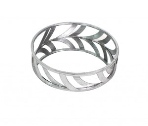 Homeroots 14" Silver Round Metal Geometric Vanity Tray   274455