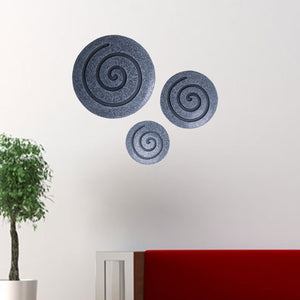 Homeroots 14" X 14" X 2" Gray Round Modern Spiral Wall Art  Sandstone 274931
