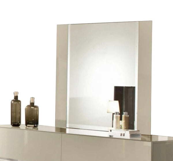 Homeroots 45" Beige Mdf  Glass  And Veneer Mirror Beige Mdf 282615