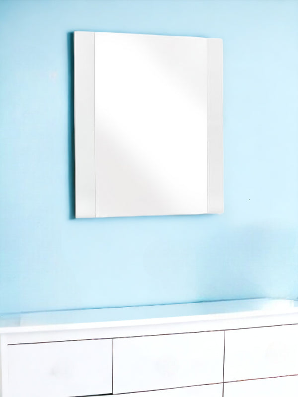 Homeroots 41" White Framed Dresser Mirror  Mdf 282682