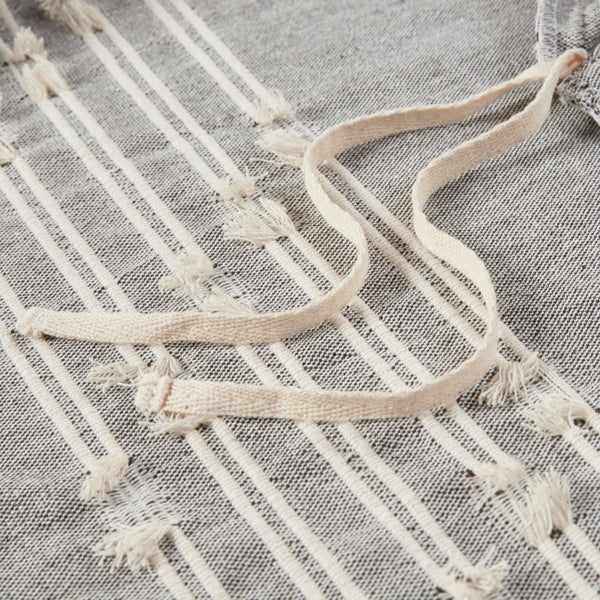 English Elm Full/Queen Kara Cotton Jacquard Duvet Cover Set – OEKO-TEX, button closure, ties, global striped & diamond design Gray 11.81 L x 9.84 W x 5.51 H B03596507