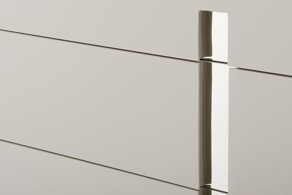 Homeroots Minimalist Light Gray 3 Drawer Dresser  Manufactured Wood 282962