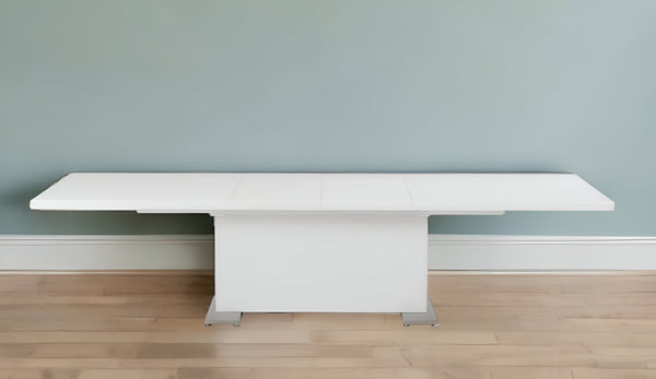 Homeroots 39" White Folding Pedestal Base Dining Table  Mdf 283320