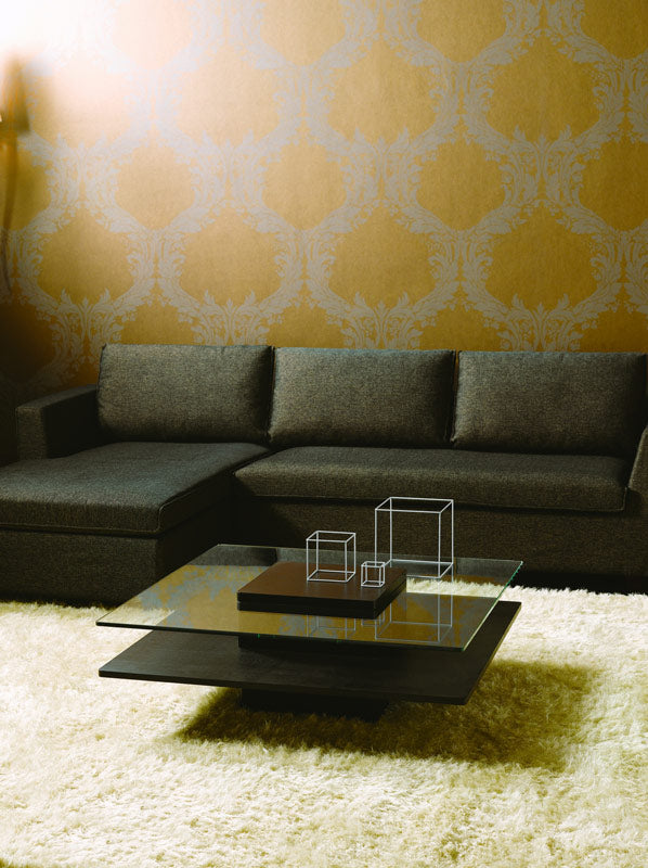 Homeroots 14" Oak Mdf  Glass  And Veneer Coffee Table   283452