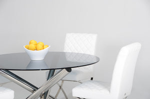 Homeroots 30" Glass And Steel Round Dining Table  Glass 283737