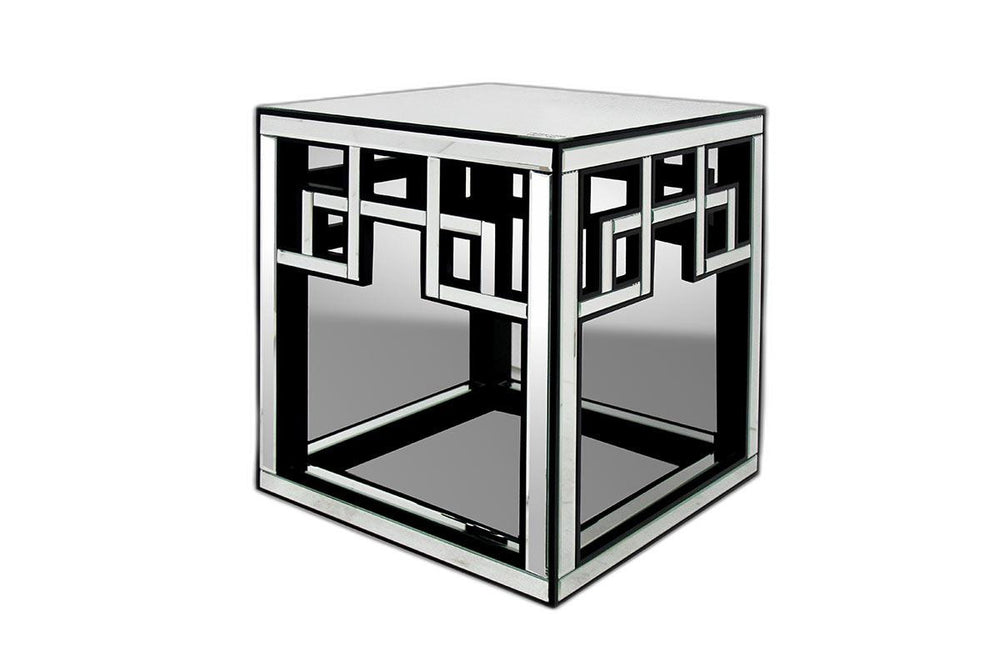 Homeroots 26" Mirrored Glass And Mdf End Table   283910