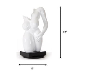 Homeroots 23" White Ceramic Bust  Ceramic 284058