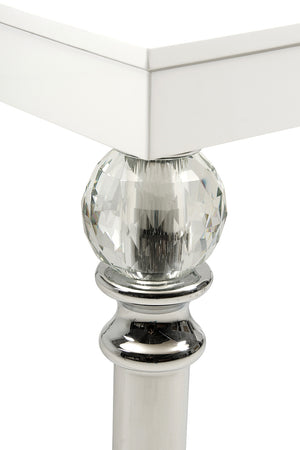 Homeroots 31" White Crocodile Dining Table With Crystal Clear Legs  Crystal 284182