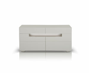 Homeroots 28" White Mdf Dresser  Manufactured Wood 284431