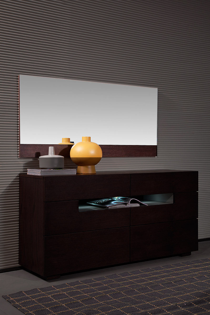 Homeroots 24" Brown Oak Veneer And Glass Mirror  Wood 284435