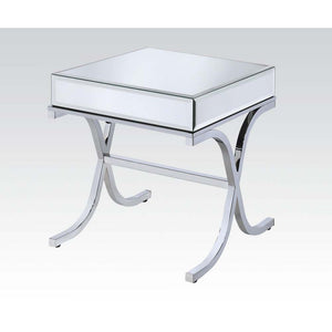 Homeroots 22" Silver And Clear Glass Square Mirrored End Table   286043