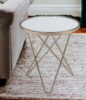 Homeroots 22" Brass And Clear Glass And Iron Round End Table Frosted Glass  286257