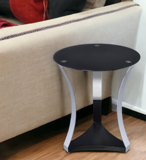 Homeroots 20" Silver And Black Mirrored Glass And Iron Round End Table With Shelf   286276