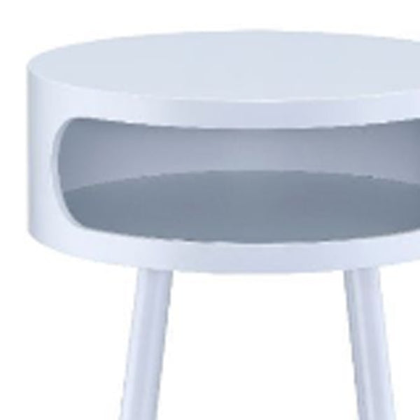HomeRoots 26" Solid Wood Round End Table with Stylish Shelf – Retro Charm Meets Modern Functionality! White 286360