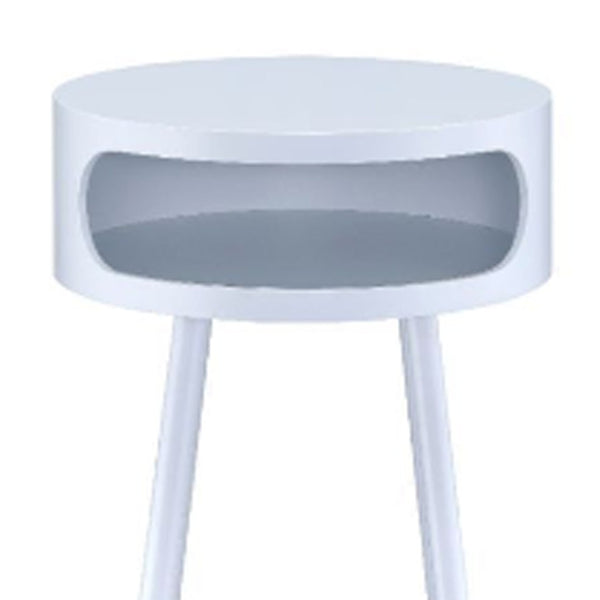 HomeRoots 26" Solid Wood Round End Table with Stylish Shelf – Retro Charm Meets Modern Functionality! White 286360