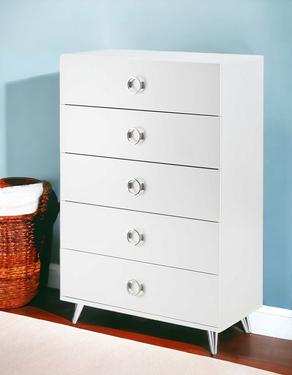 Homeroots 32" White Five Drawer Standard Chest White Manufactured Wood 286663