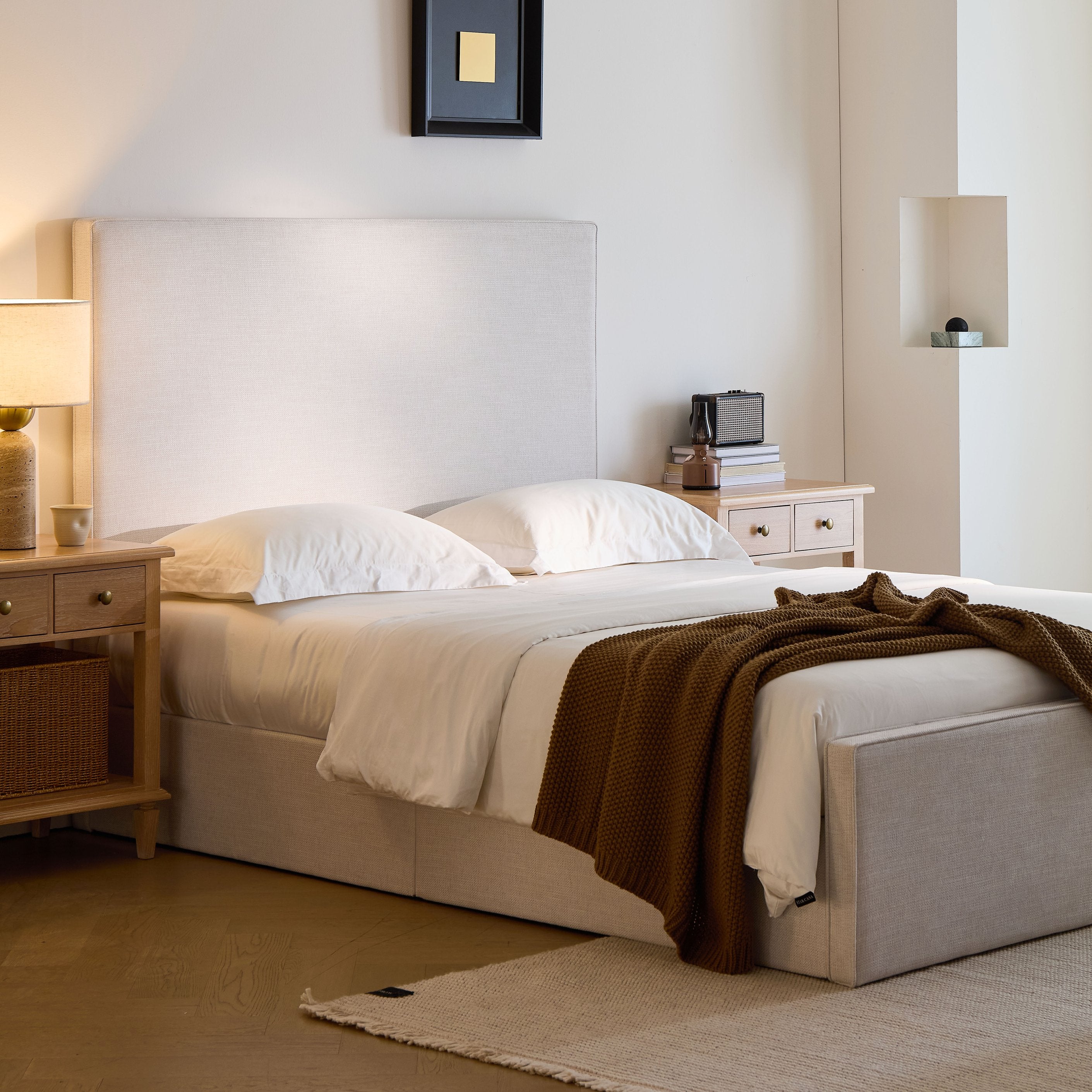 English Elm Lucas Upholstered Bed - Thumbnail 5
