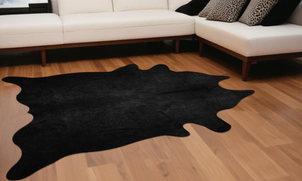 Homeroots 72" X 84" Black Cowhide - Rug Brown,Natural Cowhide 293167
