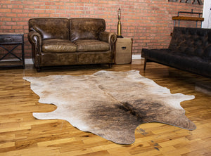 Homeroots 6' X 7' Light Taupe And Brown Exotic Cowhide  Rug  Cowhide 293177