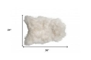 Homeroots 2' X 3' White Natural Wool Long-haired Sheepskin Area Rug  Genuine Sheepskin 293180