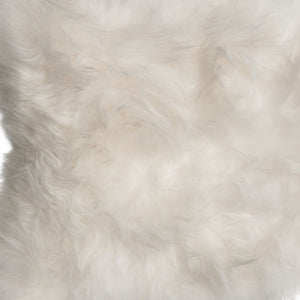 Homeroots 2' X 3' White Natural Wool Long-haired Sheepskin Area Rug  Genuine Sheepskin 293180