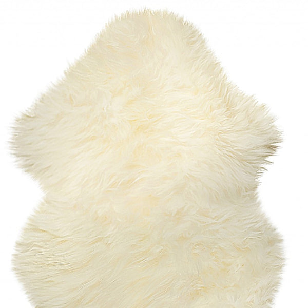 Homeroots Natural Animal Print Area Rug  Genuine Sheepskin 293193