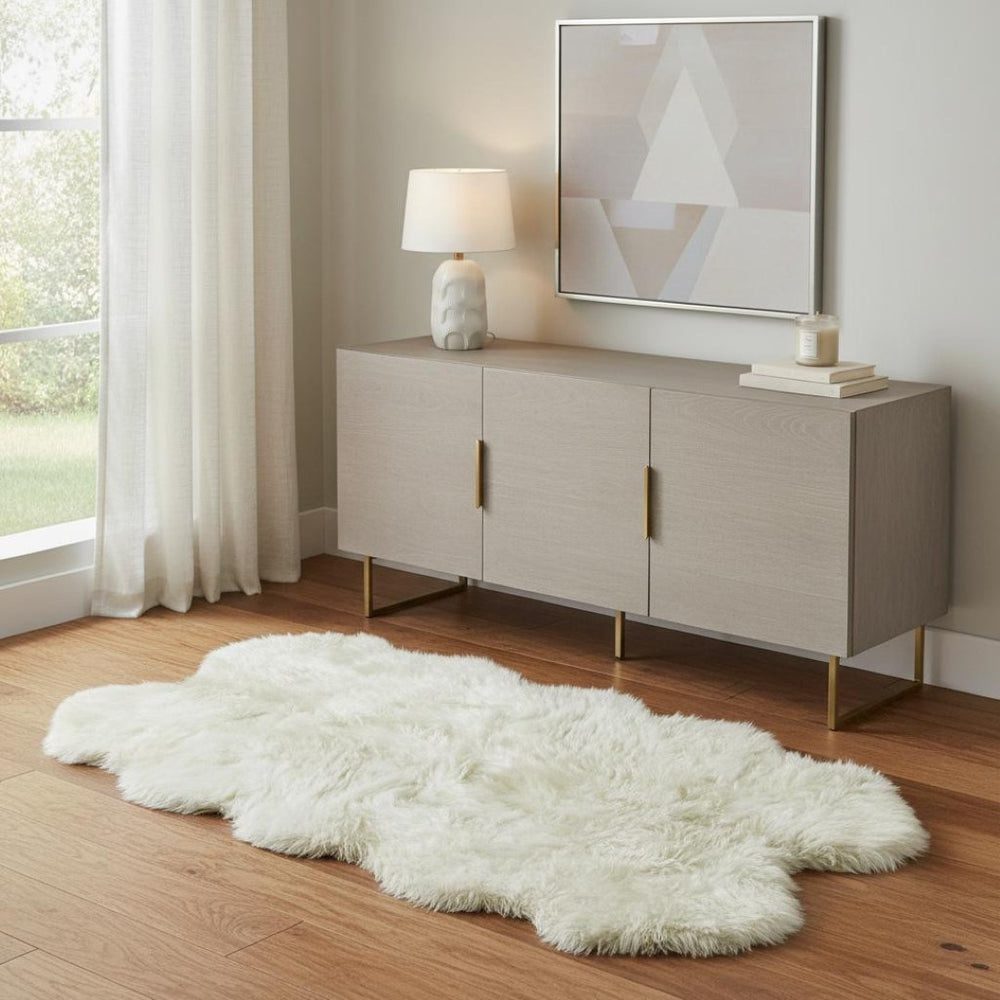 HomeRoots 4' X 6' Natural Genuine Sheepskin Handmade Area Rug – Luxurious, Cozy, Unique Decor for Any Room 293196