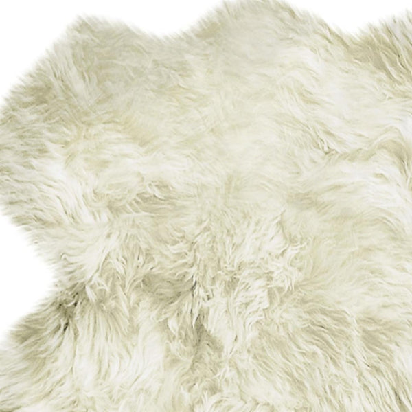 HomeRoots 4' X 6' Natural Genuine Sheepskin Handmade Area Rug – Luxurious, Cozy, Unique Decor for Any Room 293196