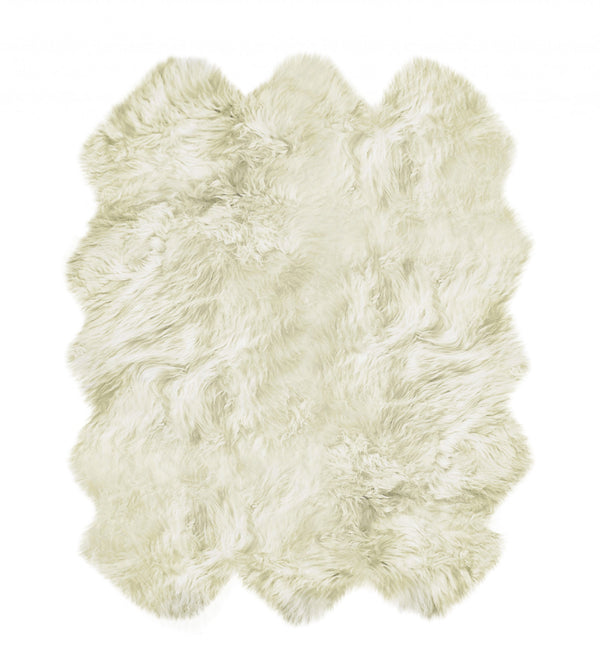 Homeroots 6' X 6' Natural Sheepskin Non Skid Area Rug  Genuine Sheepskin 293197