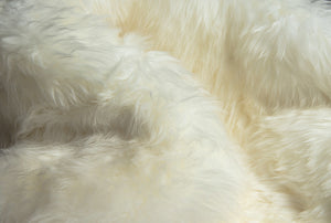 Homeroots 6' X 6' Natural Sheepskin Non Skid Area Rug  Genuine Sheepskin 293197