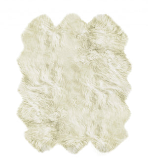 Homeroots 6' X 6' Natural Sheepskin Non Skid Area Rug  Genuine Sheepskin 293197