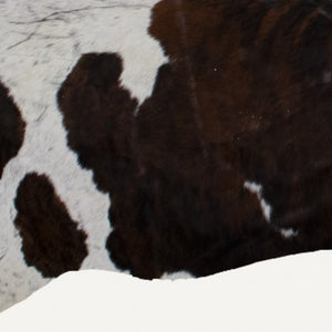 Homeroots 72" X 84" Tricolor Cowhide - Rug Tricolor Cowhide 294259