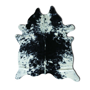 Homeroots 6' X 7' Black And White Cowhide Cowhide Area Rug  Cowhide 294260