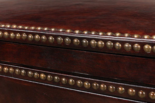 Sarreid Studded Antique Leather Chest - Elegant Brown Wood Design With Brass Handle & Decorative Tacks Brown  29541