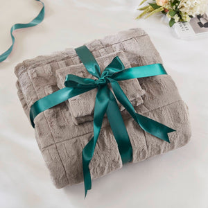 English Elm 3 Piece Shaggy Faux Fur Comforter Set Plush Lodge Style Hypoallergenic Bedding Gray B035P319597