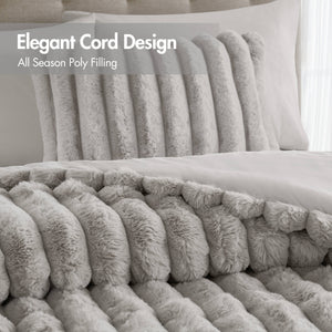 English Elm 3-Piece Queen Coverlet Set Matelassé Elegance with Two Shams — Soft Polyester-Rayon Texture, Durable Comfort Light Gray 21.26 L x 12.99 W x 12.6 H B035P381295