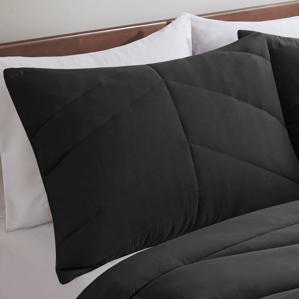 JLA Home Intelligent Design - Quilted Remy Chevron Comforter Set with Plush 350gsm Fill, Hypoallergenic OEKO-TEX, Machine Washable Luxury Black ID10-2294