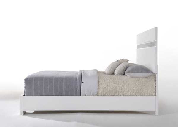 English Elm Naima Sleek High Gloss Queen Bed with Sparkling Acrylic Headboard, Chrome Block Legs, Modern Design Gloss White 84 L x 10 W x 3 H B2726S00502