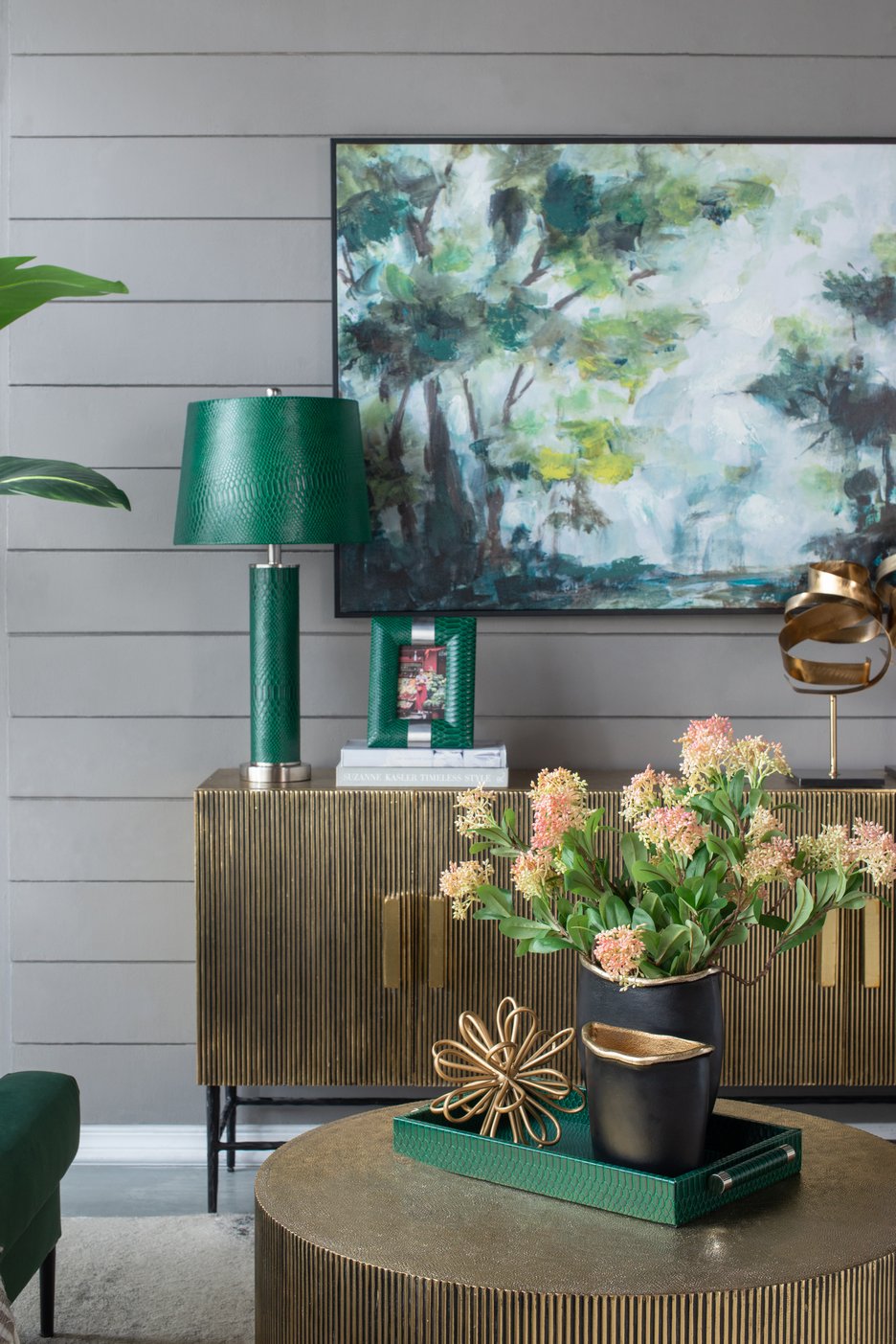 English Elm 14x14x27" Crocodile Textured Faux Leather Table Lamp — Elegant Accent Lighting for Living Room & Office W2078P324085