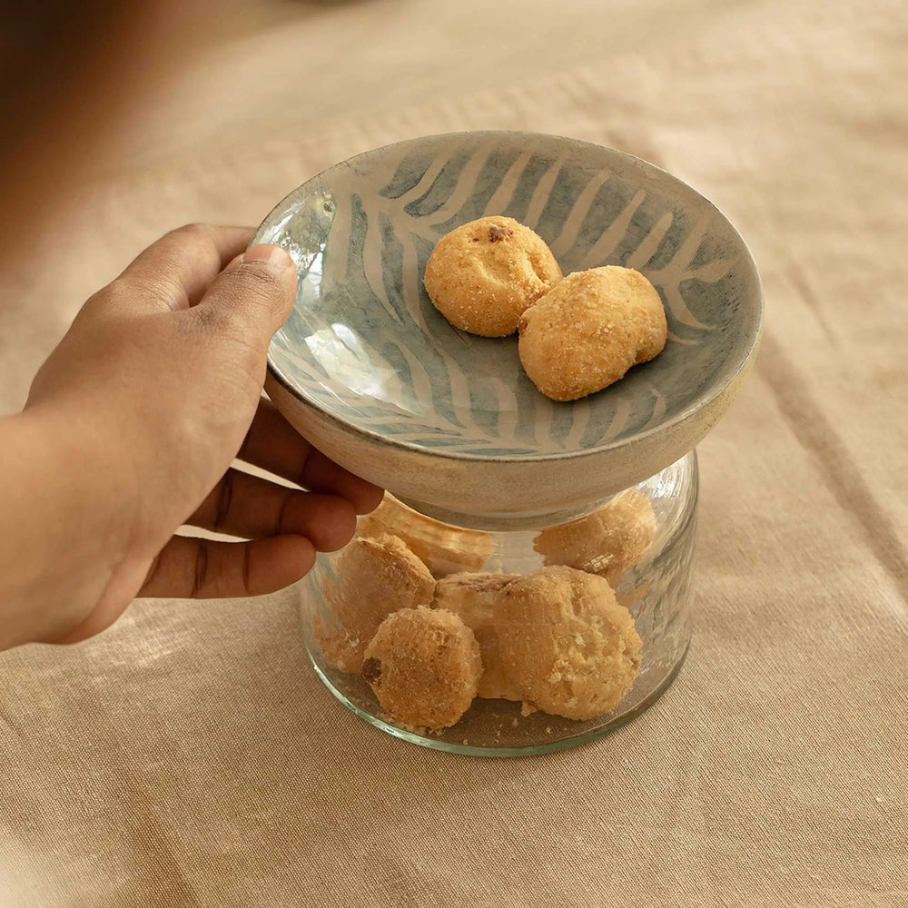 English Elm Glass Nut Jar With Wooden Lid – Elegant 350 Ml Storage For Snacks, Nuts, And Pantry Essentials B346P327360