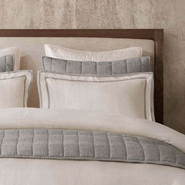 English Elm 3-Piece Queen Coverlet Set Matelassé Elegance with Two Shams — Soft Polyester-Rayon Texture, Durable Comfort Grey+White 5.27 L x 14.37 W x 12.6 H B035P381310